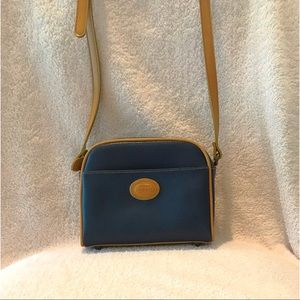 everyday essential adorable vintage esprit purse!